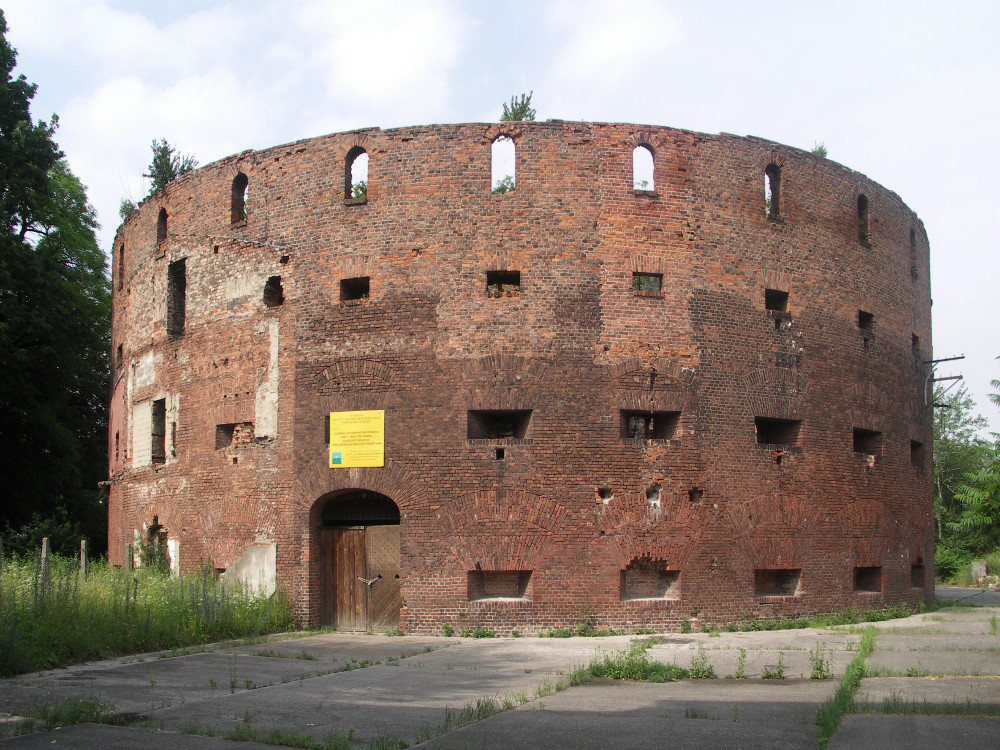 Fort Fryderyka Wilhelma (Wieża Montalaberta) twierdzy Koźle, foto Edward Wieczorek KOZLE FORT MONTALBERTA