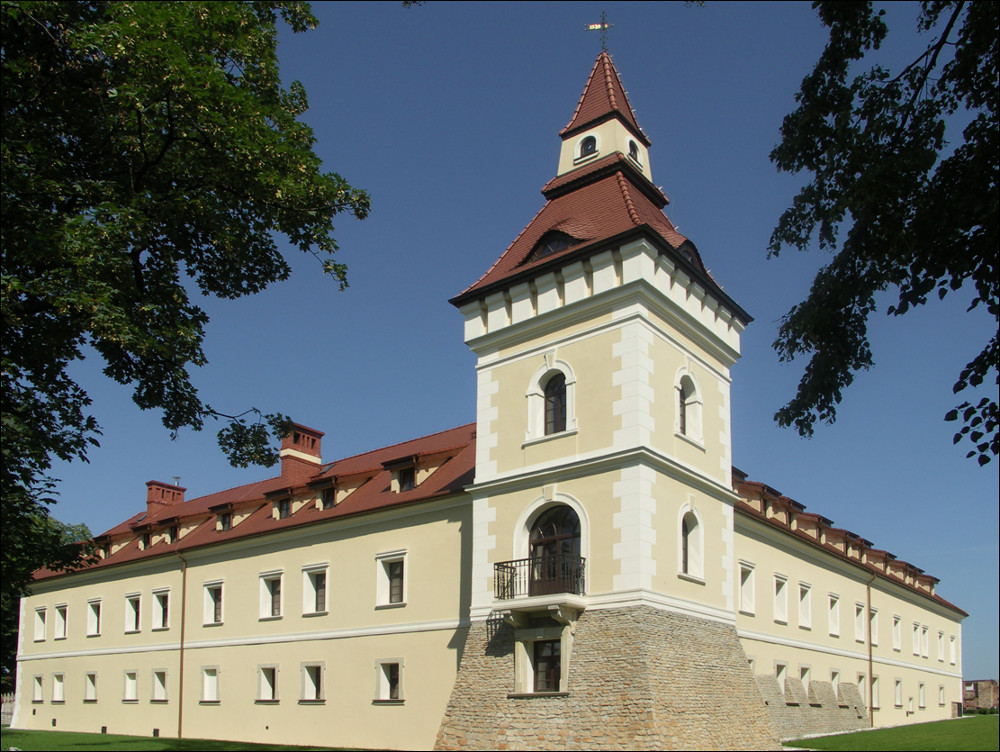 ZAmek w Tarnowicach Starych - foto Edward Wieczorek tarnowice
